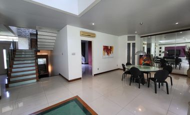 dijual rumah mewah di taman aries Meruya