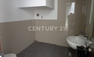 Rumah Siap Huni Di Kawasan Summarecon Mutiara Makassar