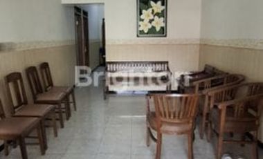 Rumah Solo Baru Kamar banyak Bisa untuk usaha dan tinggal