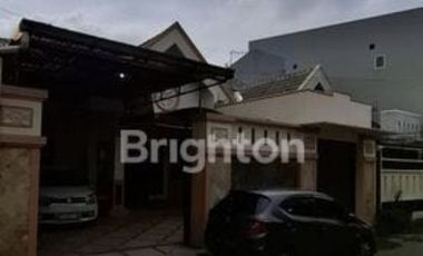 Rumah Solo Baru Kamar banyak Bisa untuk usaha dan tinggal