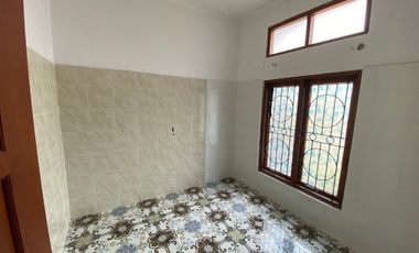 Rumah cantik di perumahan pondok permai kertonatan