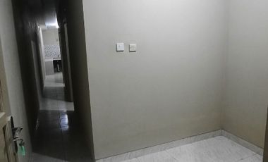 Rumah petakan lapangan koni Pancoran Mas Depok 1jt/bln