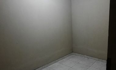 Rumah petakan lapangan koni Pancoran Mas Depok 1jt/bln