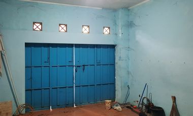 Di sewa kan pinggir jln bisa 2 mobil