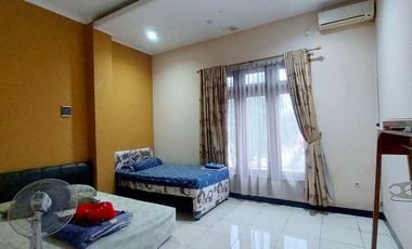 Rumah Strategis Pinggir Jalan Raya Bisa Untuk Usaha dan Kantor