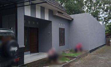 Rumah dan kios murah di ngestiharjo kasihan dekat dg umy malioboro
