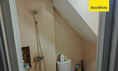 RUMAH MINIMALIS LA DIVA MENGANTI FULL FURNISHED 2 LANTAI