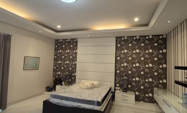 ROYAL RESIDENCE HOUSE FOR RENT IN WIYUNG, WEST SURABAYA, NEAR PAKUWON CITRALAND AND GRAHA FAMILY WITH SWIMMING POOL