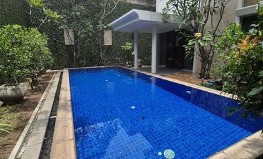 ROYAL RESIDENCE HOUSE FOR RENT IN WIYUNG, WEST SURABAYA, NEAR PAKUWON CITRALAND AND GRAHA FAMILY WITH SWIMMING POOL