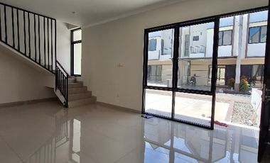 RUMAH DIJUAL DEKAT WALIKOTA TANGSEL 2 LANTAI MODEL SCANDINAVIAN
