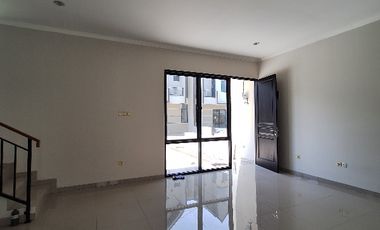 RUMAH DIJUAL DEKAT WALIKOTA TANGSEL 2 LANTAI MODEL SCANDINAVIAN