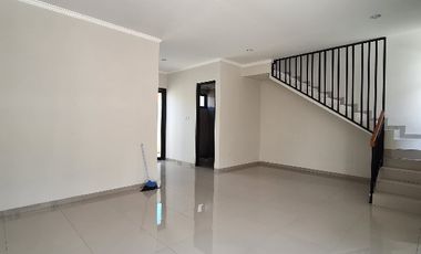 RUMAH DIJUAL DEKAT WALIKOTA TANGSEL 2 LANTAI MODEL SCANDINAVIAN
