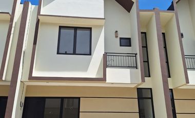 RUMAH DIJUAL DEKAT WALIKOTA TANGSEL 2 LANTAI MODEL SCANDINAVIAN