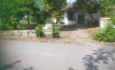 JUAL  MURAH. TANAH    POSISI HOOK  / POJOK PADAT PENDUDUK BAGUS UNTUK INDOMART ,SHOOWROOM ,KANTOR 0JALAN RAYA PROPINSI