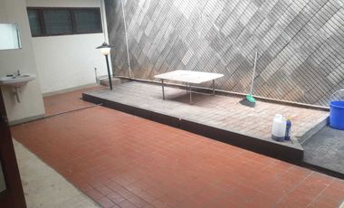 Disewakan rumah rapi di tosiga, kebon jeruk Jakbar