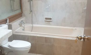 Disewakan rumah rapi di tosiga, kebon jeruk Jakbar