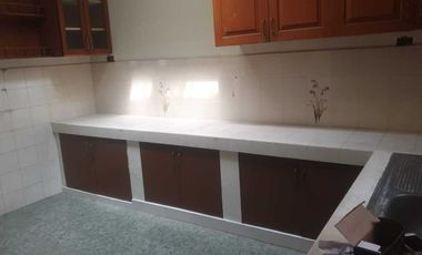 Disewakan rumah rapi di tosiga, kebon jeruk Jakbar