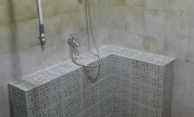 Disewakan rumah rapi di tosiga, kebon jeruk Jakbar