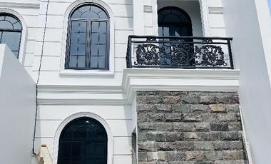 Rumah Mewah 2 Lantai Dekat Lrt &Tol! Bebas Banjir Free biaya