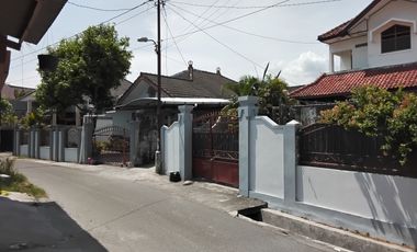 Jual rumah dekat jalan batikan pandeyan umbulharjo yogyakarta