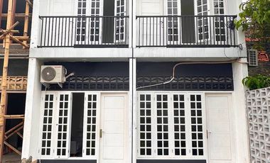 Rumah cluster nyaman strategis, one gate, ada kolam renang, Jakarta