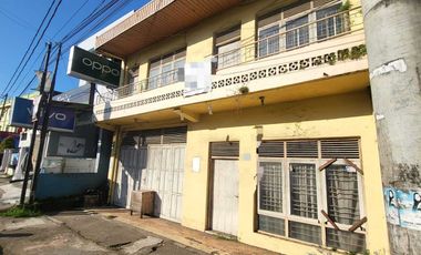 RUMAH VINTAGE DI POROS SUNGGUMINASA