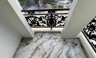 Rumah Mewah 2 Lantai Dkt LRT &Tol! Akses Premium