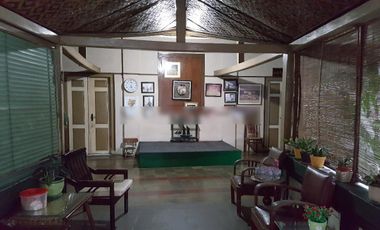 Rumah Mewah Desain Kolonial Hitung Tanah Berdiri Sedjak 1921 Full Jati