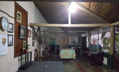 Rumah Mewah Desain Kolonial Hitung Tanah Berdiri Sedjak 1921 Full Jati