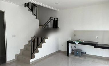 Disewa Murah Rumah 2 Lantai PIK 2 Ukuran 8x10 Siap Huni