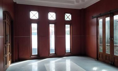 Jual bangunan kantor di jl Ringroad selatan sewon bantul yogyakarta