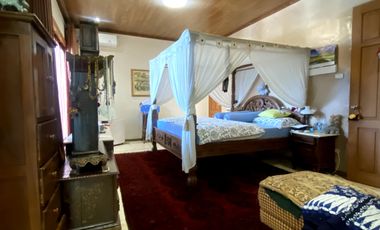 Disewa Rumah Indah Dengan Taman Luas Seperti Resort di Pejaten Barat