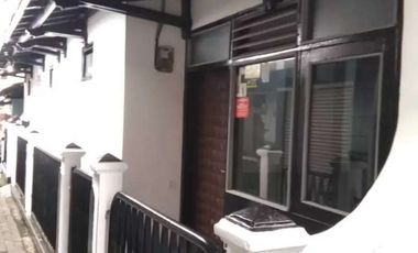 Di Jual Rumah Cantik Minimalis & 4 kostsan Dekat Toll Baros Cimahi