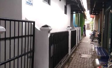 Di Jual Rumah Cantik Minimalis & 4 kostsan Dekat Toll Baros Cimahi