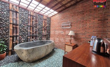 Dijual Villa dan Resto Premium Full Furniture di Jl. Licin Banyuwangi