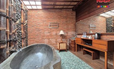 Dijual Villa dan Resto Premium Full Furniture di Jl. Licin Banyuwangi