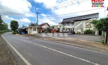 Dijual Villa dan Resto Premium Full Furniture di Jl. Licin Banyuwangi