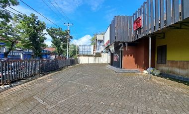 Rumah Tengah Kota Lokasi Strategis Dekat Botolempangan
