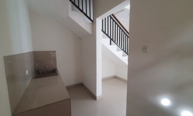 Rumah Jl Raya Ciracas 5 menit LRT bisa KPR paling murah