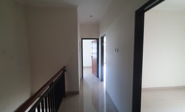 Rumah Jl Raya Ciracas 5 menit LRT bisa KPR paling murah