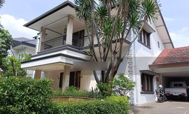 For Rent, luxurious house, strategic, Jl. Dharmawangsa, Kebayoran Baru