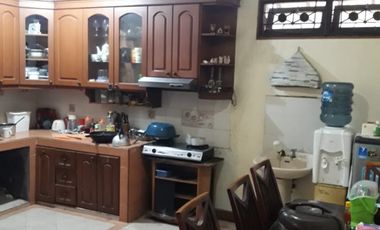 TERMURAH! Rumah 2 Lantai Srengseng, Hadap Selatan, Row 2 Mobil, Lokasi Strategis jakarta barat