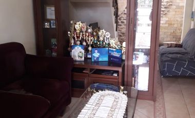 TERMURAH! Rumah 2 Lantai Srengseng, Hadap Selatan, Row 2 Mobil, Lokasi Strategis jakarta barat