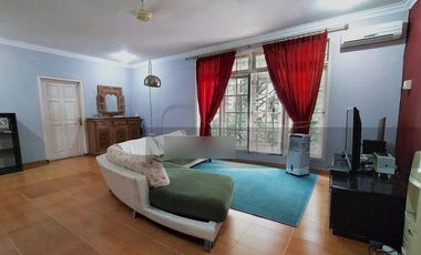 Dijual Rumah Cipete Selatan, terawat, dekat jalan besar