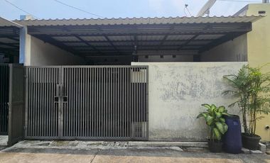 Dijual Rumah Semi Furnished, dekat Graha Raya Bintaro tidak banjir