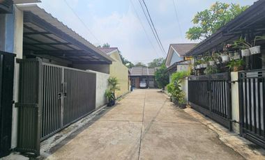 Dijual Rumah Semi Furnished, dekat Graha Raya Bintaro tidak banjir