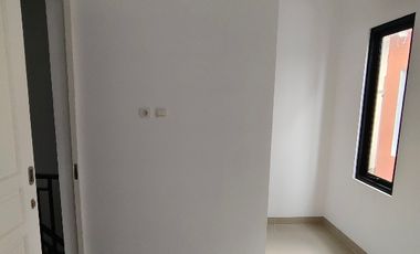 Di jual rumah paling murah di salemba jakarta pusat