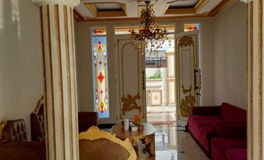 Hunian Mewah Klasik Modern Tengah Kota Solo