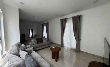 Cluster Vernonia Summarecon Bekasi Hoek Siap Huni Bisa Cash/KPR