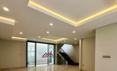 Rumah Baru Minimalis Dekat Tol Desari